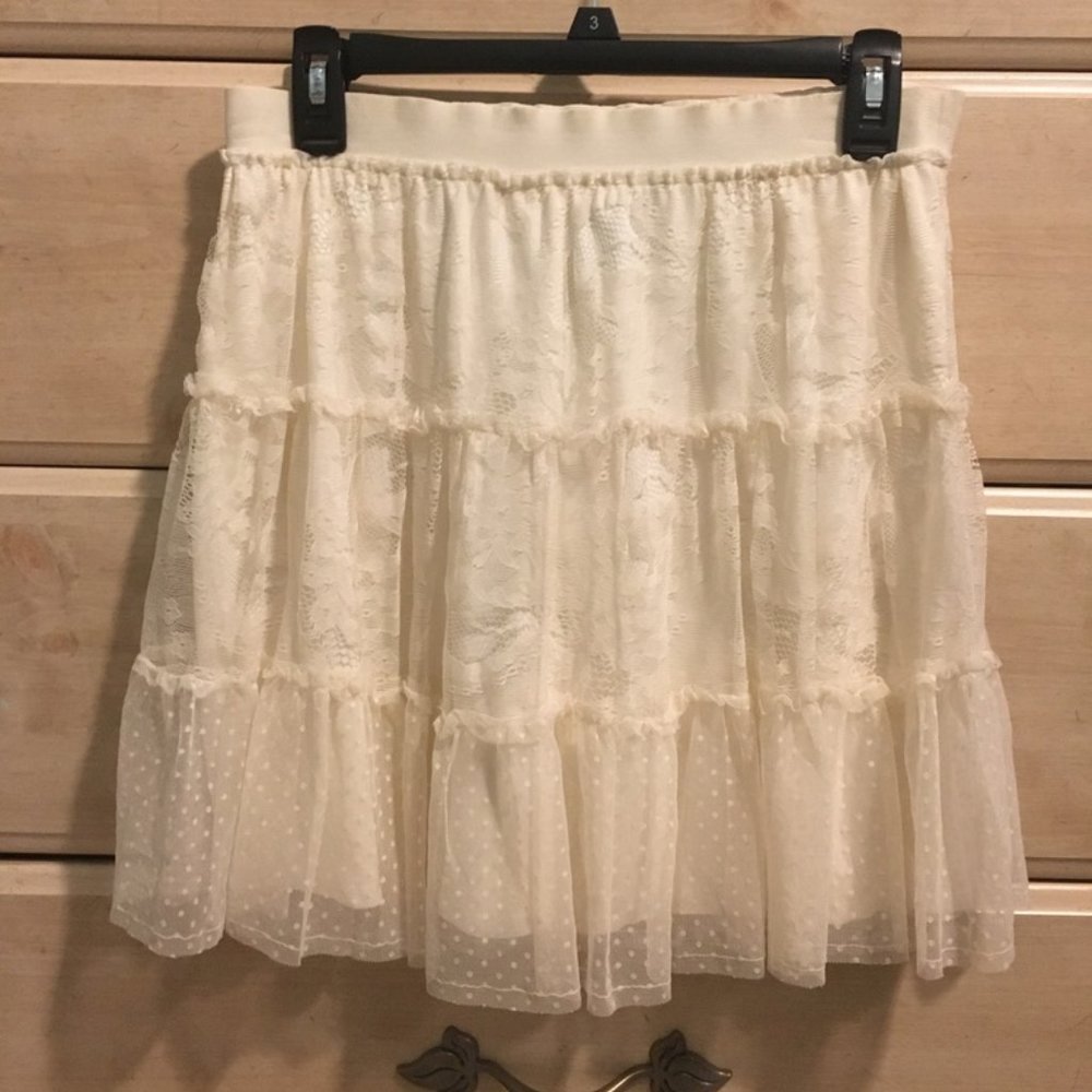 AEO Off-White Lace Skirt